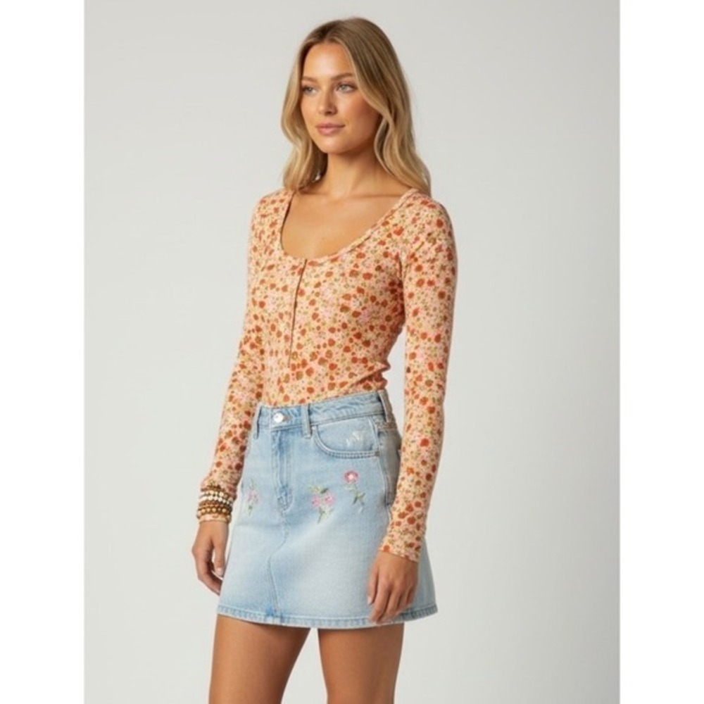 Aerie Strawberry Fields Forever Small Snap Front Bodysuit Long Sleeve Pink